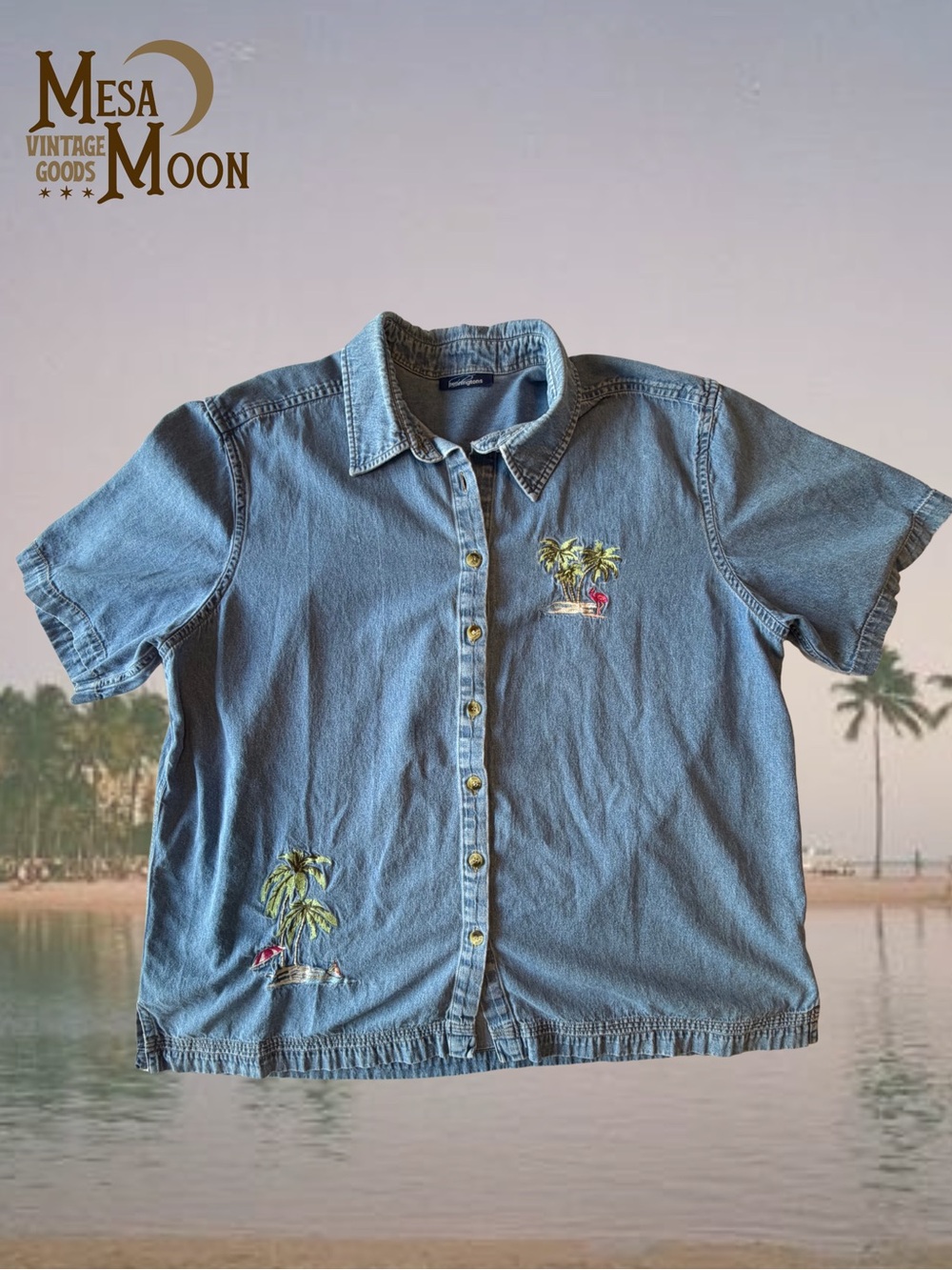 Vintage Tropical Short-Sleeve Denim Shirt with Palm Embroidery